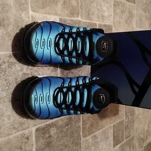 NIKE AIR MAX PLUS (GS)  SIZE  5Y